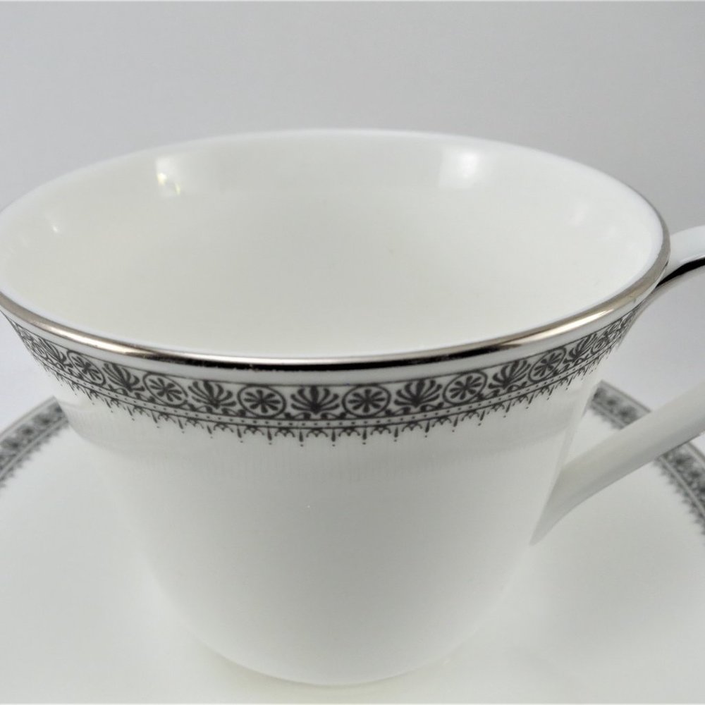 Vintage Royal Doulton RAVENSWOOD Tea Cup Trio Set H5008 Bone China England - Picture 3 of 8